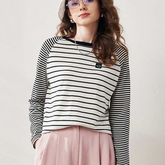 COMOBOCA Black Women's Cotton Silk Striped Smiley Patch T-Shirt Knit Sweater