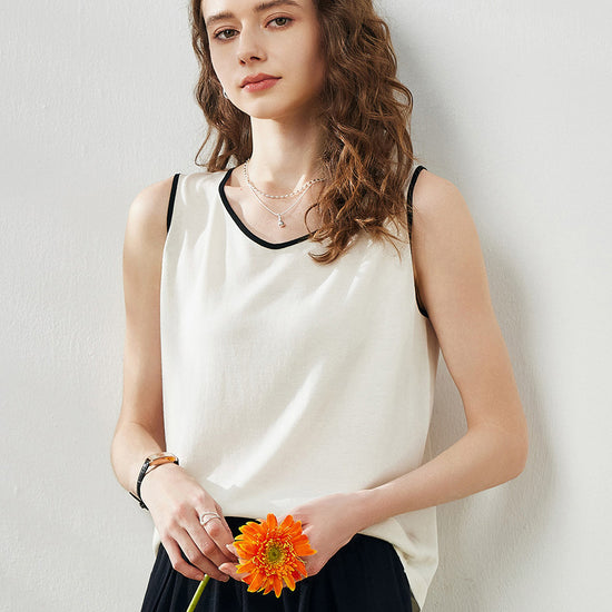 COMOBOCA Women's V-Neck Contrast Trim Tank Top