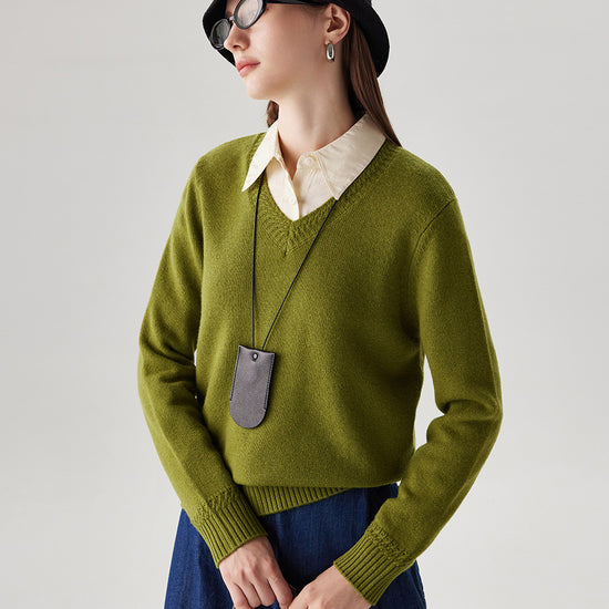 COMOBOCA 100% Wool Women's V-Neck Ribbed Knit Sweater