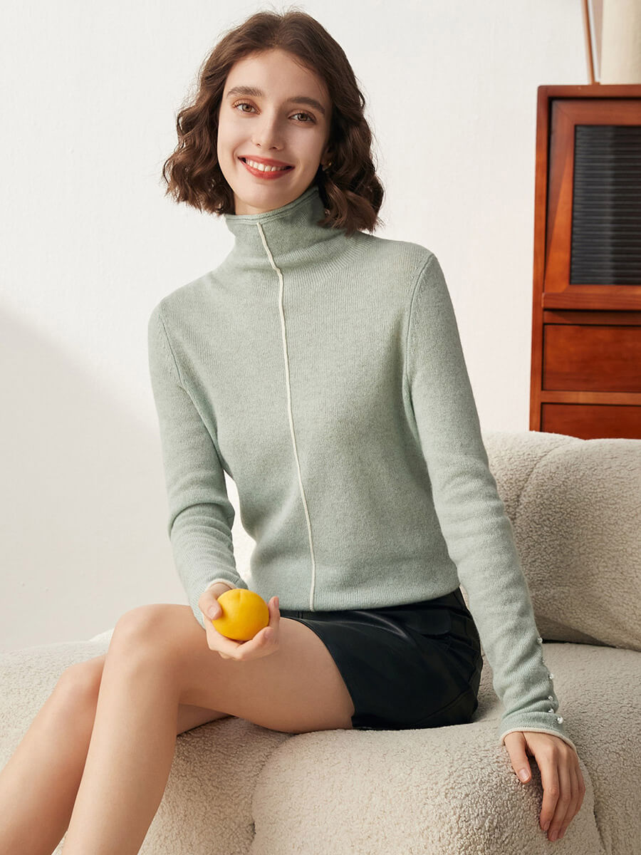 COMOBOCA 100% Cashmere Women's Pearl Buttoned Sweater