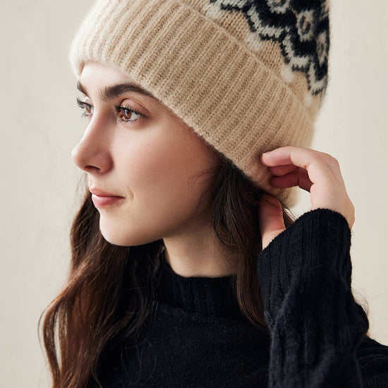 COMOBOCA 100% Cashmere Soft Knit Ribbed Beanie