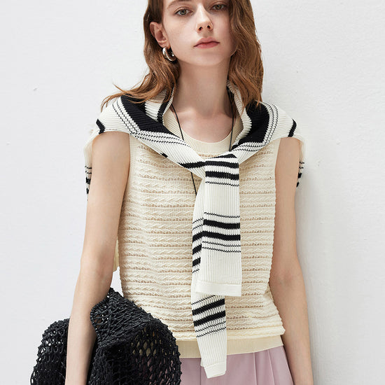 COMOBOCA Women's Textured Openwork Knit Sweater Vest