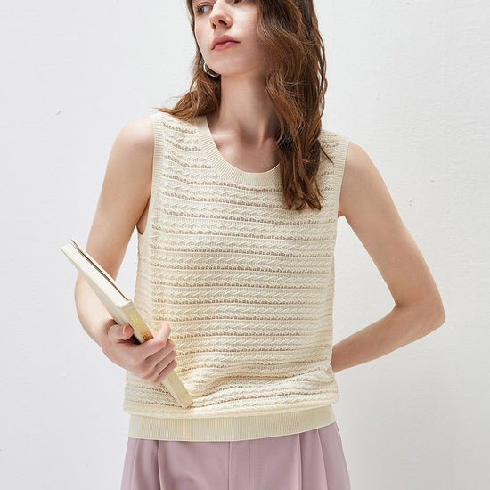 COMOBOCA Women's Textured Openwork Knit Sweater Vest