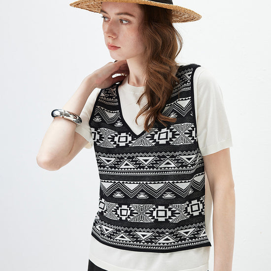 COMOBOCA Women's 2-in-1 Geometric Knit Top