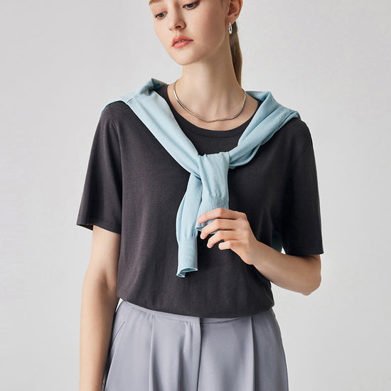 COMOBOCA Gray Women's Essential Round Neck Knit T-Shirt
