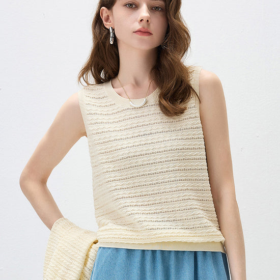 COMOBOCA Women's Textured Openwork Knit Sweater Vest