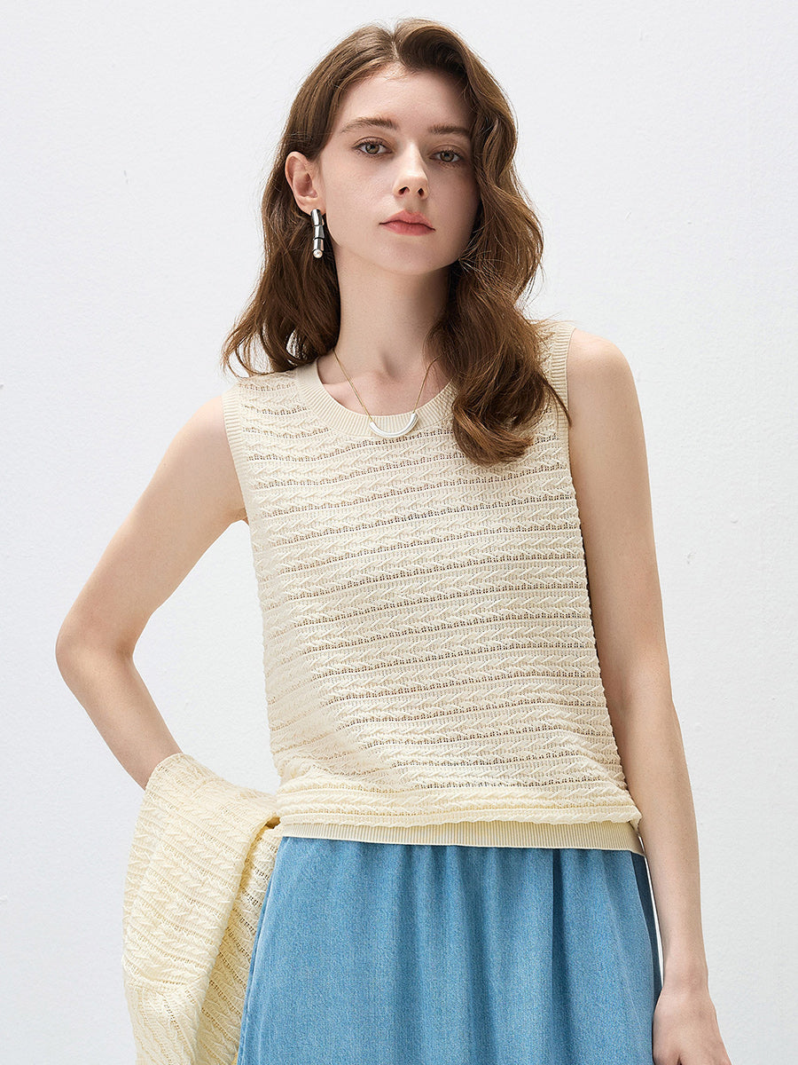 COMOBOCA Women's Textured Openwork Knit Sweater Vest